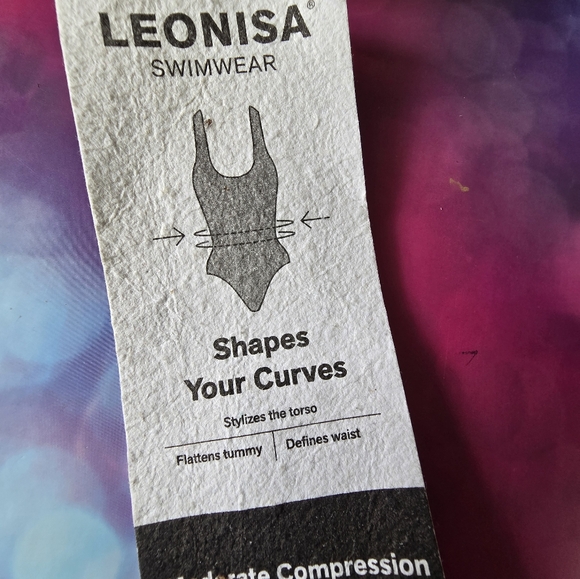 BNWT Leonisa's one-piece swimsuit with slimming compression Size L - Picture 7 of 8
